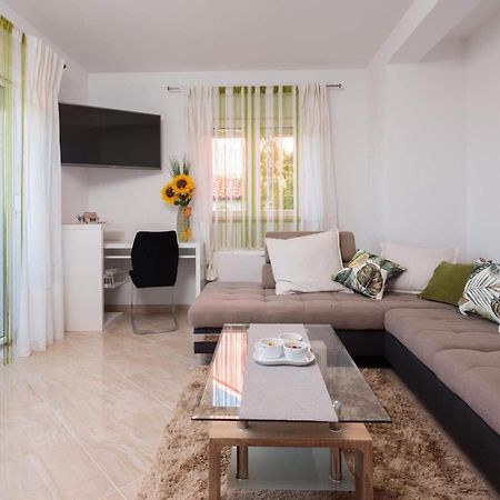 Apartment Lana St Супетар Екстер'єр фото